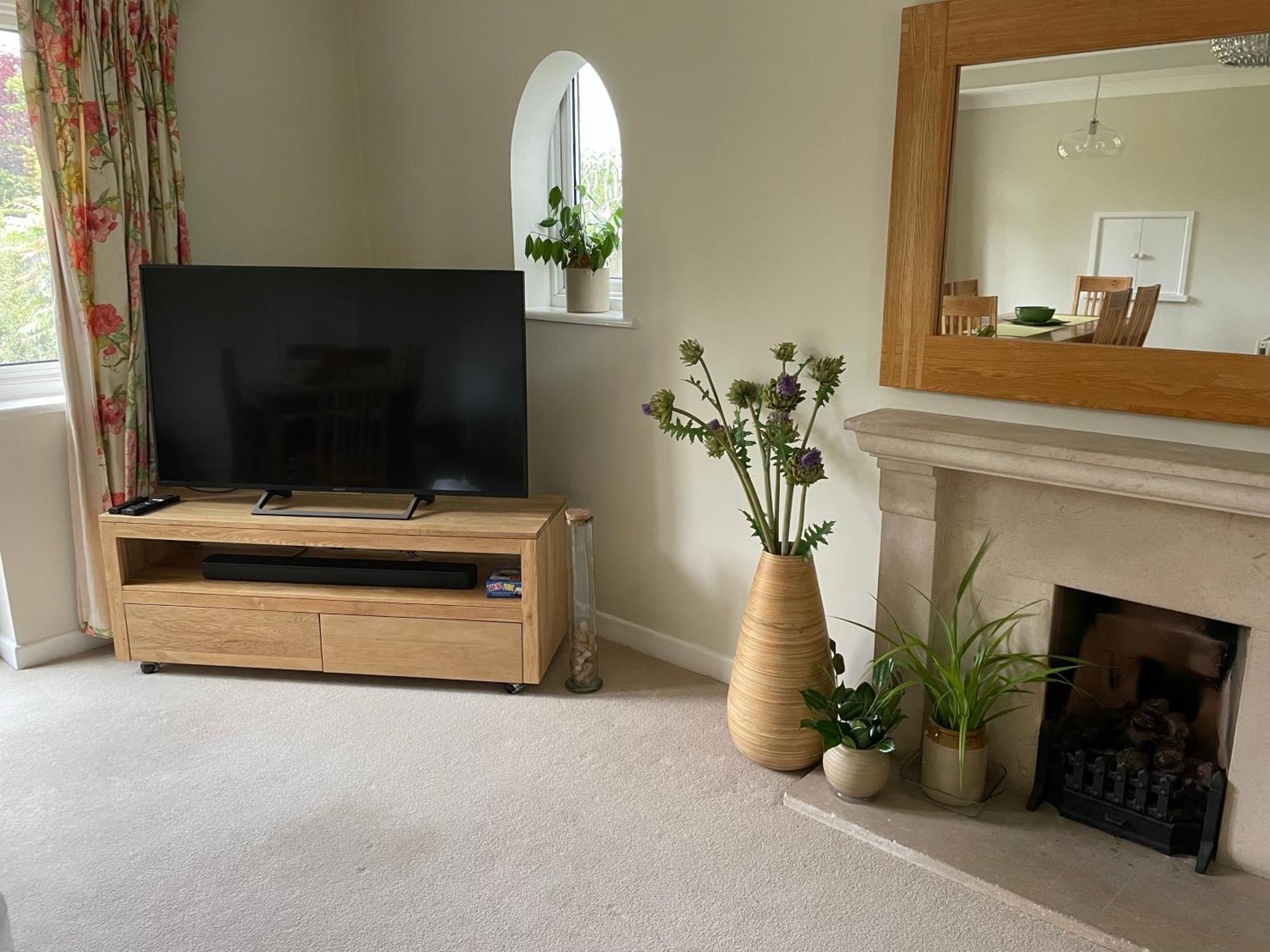 Charming Bournemouth House With Beautiful Spacious Gardens, 5 Min Drive To Beaches, Free Parking For 2-3 Cars ภายนอก รูปภาพ