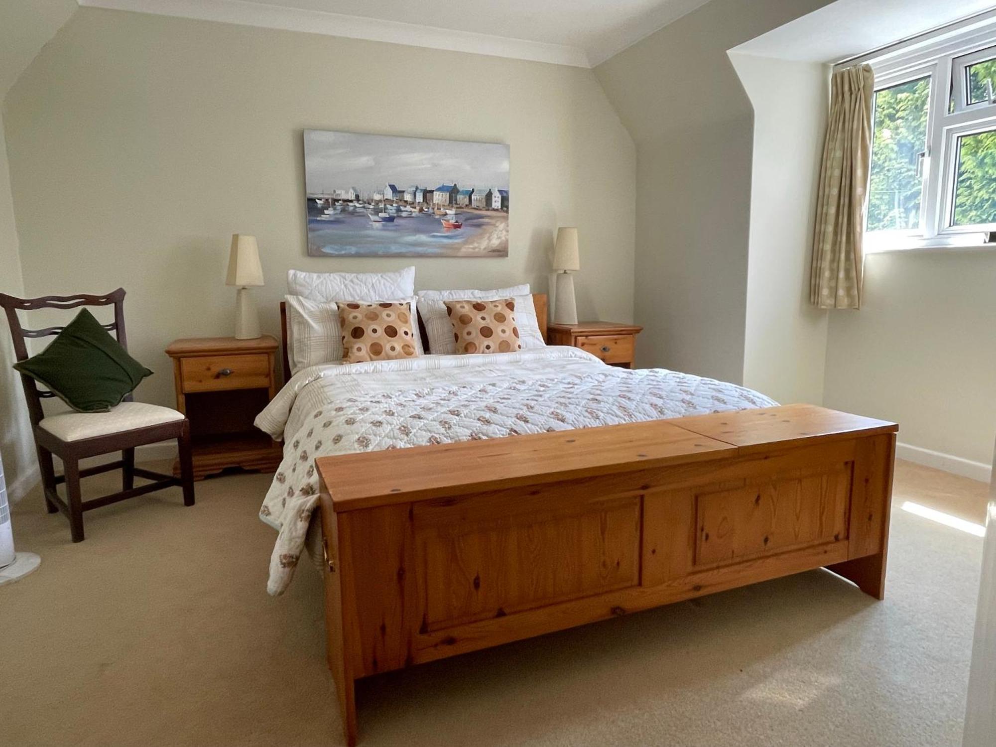 Charming Bournemouth House With Beautiful Spacious Gardens, 5 Min Drive To Beaches, Free Parking For 2-3 Cars ภายนอก รูปภาพ